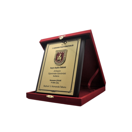 Kara Kuvvetleri Komutanlığı Plaket
