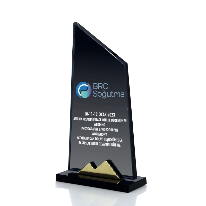 fume-plaket-altin-ayakli