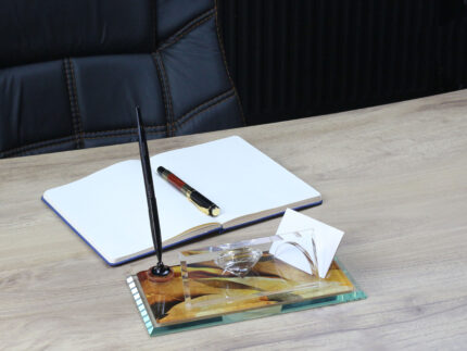 Gold Desenli Kristal Masa İsimliği